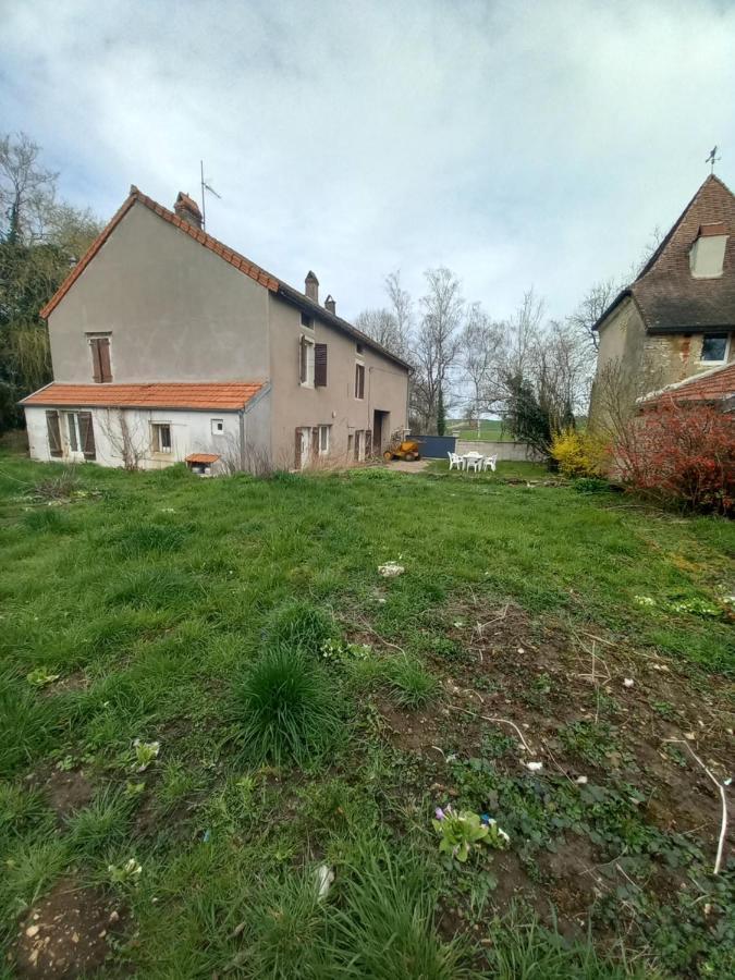 L'Univers, Vous Et Nous Pouilly-sur-Vingeanne Exterior photo